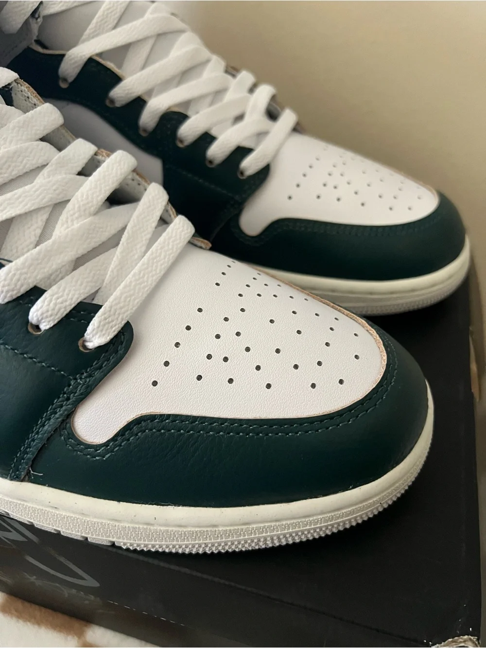 Nike Air Jordan 1 Mid SE Sneakers White/Green/Grey FQ7720 103 Men’s Sz 11.5 BNIB